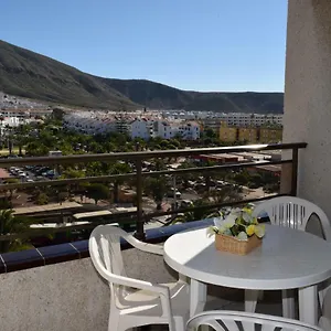 https://precioso-apartamento-los-cristianos-tenerife.in-canary-islands.com
